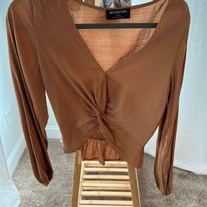 Brown blouse. Long-sleeve.
